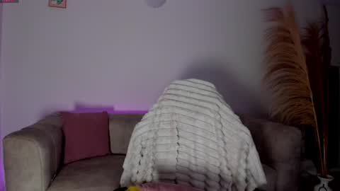 Snapshot of elissa_dominguez chatting on July 10, 2026, 6:28 am Elissa online show from July 10, 2026, 6:28 am