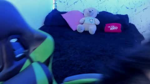 Snapshot of elissa_iris chatting on April 19, 2026, 1:49 am E L I S S A online show from April 19, 2026, 1:49 am