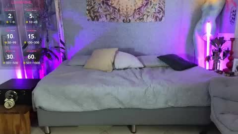 Snapshot of elissecinnamon_ chatting on April 26, 2026, 7:44 pm Elissecinnamon online show from April 26, 2026, 7:44 pm