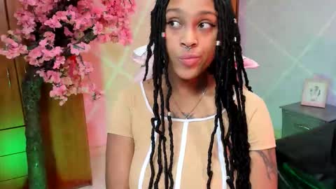 elit noa online show from September 15, 2025, 7:47 pm