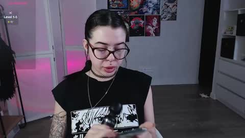 Ari online show from January 20, 2025, 2:32 am