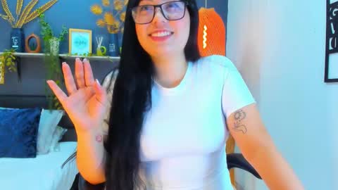 eliza_pink24 online show from February 9, 2026, 9:52 pm