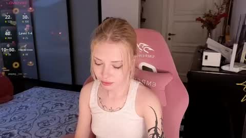 Snapshot of eliza_sadcat chatting on May 13, 2026, 6:05 pm Elizabeth online show from May 13, 2026, 6:05 pm