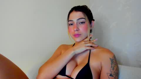 Snapshot of eliza_sanz chatting on February 8, 2025, 2:15 am My name is ElizaPVT is open online show from February 8, 2025, 2:15 am