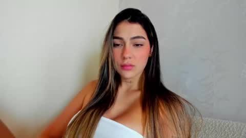 Snapshot of eliza_sanz chatting on November 21, 2025, 9:24 pm My name is ElizaPVT is open online show from November 21, 2025, 9:24 pm