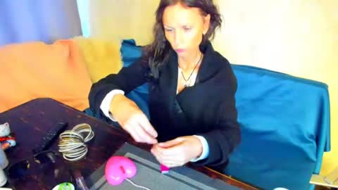 Snapshot of elizabe_th chatting on June 24, 2026, 1:37 am Elizabethangel online show from June 24, 2026, 1:37 am