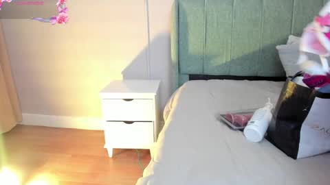 Snapshot of elizabeth_20_ chatting on November 4, 2025, 7:02 pm elizabeth online show from November 4, 2025, 7:02 pm