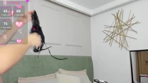 Snapshot of elizabeth_20_ chatting on November 12, 2025, 7:03 pm elizabeth online show from November 12, 2025, 7:03 pm