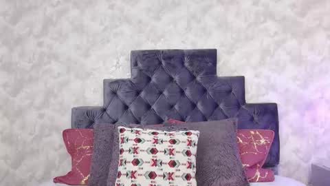 Elizabeth online show from December 21, 2025, 4:03 pm