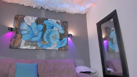 Elizabeth Lamer online show from May 3, 2026, 2:50 am