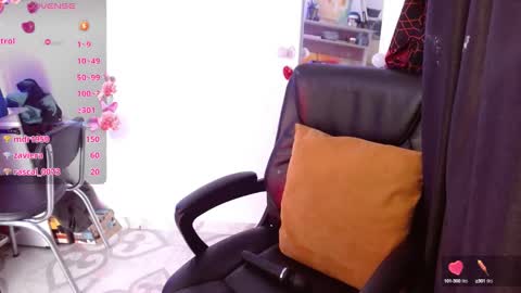 Snapshot of elizabeth_martinez98 chatting on February 26, 2025, 7:16 pm Elizabeth Martinez online show from February 26, 2025, 7:16 pm