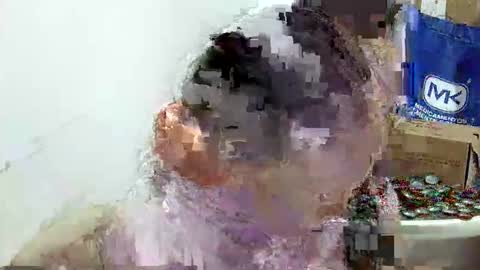 Elizabeth Martinez  online show from April 21, 2026, 7:28 pm