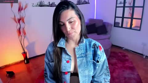 Snapshot of elizabeth_taylor_b chatting on March 6, 2025, 9:20 pm Elizabeth online show from March 6, 2025, 9:20 pm