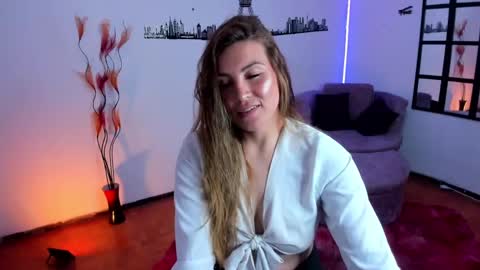 Snapshot of elizabeth_taylor_b chatting on September 9, 2025, 1:27 am Elizabeth online show from September 9, 2025, 1:27 am