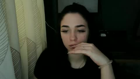 elizabeth_xi online show from October 13, 2025, 11:32 am