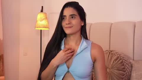 Snapshot of elizabetharo chatting on June 11, 2026, 12:32 am Eliza online show from June 11, 2026, 12:32 am