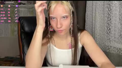 Snapshot of elizabethh_brown chatting on July 6, 2026, 5:26 pm elizabethh_brown online show from July 6, 2026, 5:26 pm