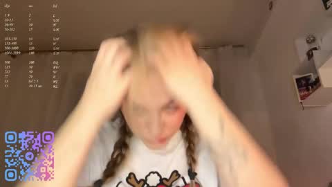 Mia online show from March 15, 2026, 5:08 pm