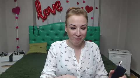 Snapshot of elizabethsho chatting on May 15, 2026, 6:15 pm ElizabethSho online show from May 15, 2026, 6:15 pm