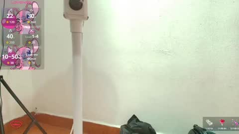 elizabetth_roman online show from April 27, 2026, 9:02 pm