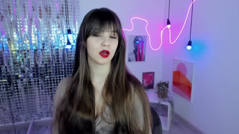 Eliza online show from February 7, 2025, 7:27 pm