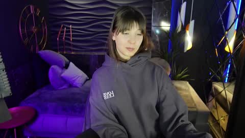 Eliza online show from February 25, 2025, 7:47 pm