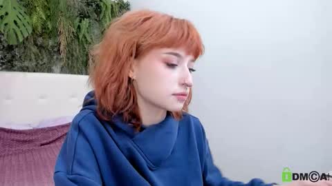 Snapshot of elizanik chatting on October 2, 2025, 8:49 pm Eliza online show from October 2, 2025, 8:49 pm