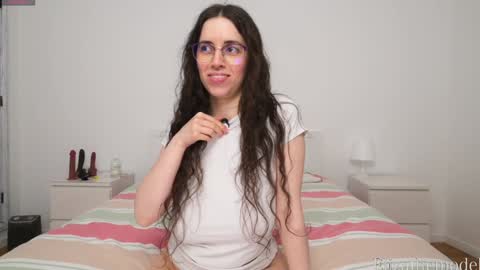 Eliza  online show from January 15, 2025, 4:00 pm