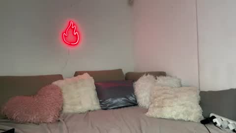 Elizatylerxo online show from June 14, 2026, 10:56 pm