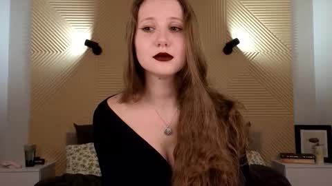 Snapshot of elizavetta_miller chatting on September 15, 2025, 3:45 pm Lisa online show from September 15, 2025, 3:45 pm