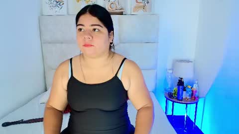 Snapshot of elizawiliamst chatting on June 16, 2026, 12:08 pm Eliza online show from June 16, 2026, 12:08 pm