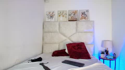 Snapshot of elizawiliamst chatting on July 15, 2026, 11:48 am Eliza online show from July 15, 2026, 11:48 am