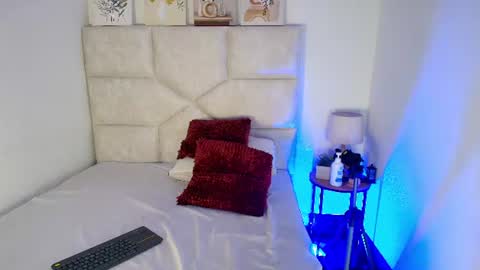 Snapshot of elizawiliamst chatting on July 25, 2026, 11:19 am Eliza online show from July 25, 2026, 11:19 am