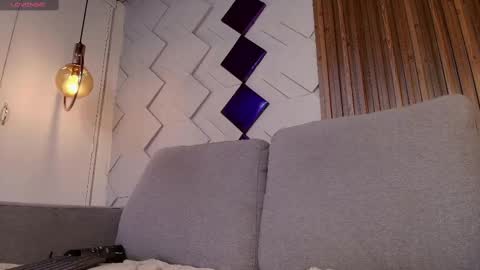 elizbeth_777 online show from February 26, 2025, 10:09 pm