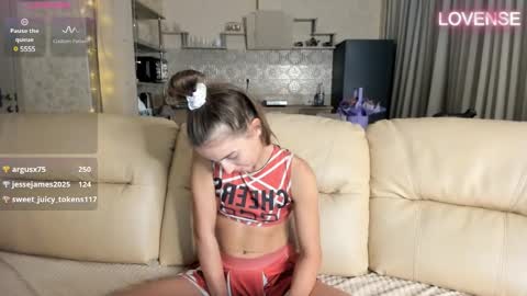 Snapshot of elizsweet chatting on February 14, 2025, 3:05 pm Eliz online show from February 14, 2025, 3:05 pm