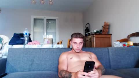 elkafit28 online show from June 21, 2026, 7:05 pm