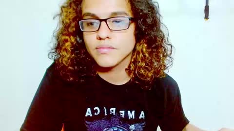 Snapshot of elkingthe chatting on December 8, 2024, 4:18 pm Diana online show from December 8, 2024, 4:18 pm