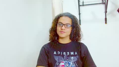 Snapshot of elkingthe chatting on February 17, 2025, 6:15 pm Diana online show from February 17, 2025, 6:15 pm