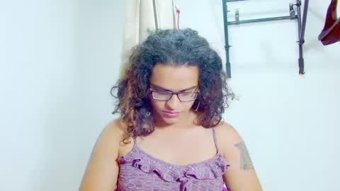 Snapshot of elkingthe chatting on February 18, 2025, 12:39 pm Diana online show from February 18, 2025, 12:39 pm