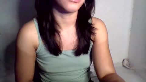 ella_babe25 online show from April 28, 2026, 10:04 pm