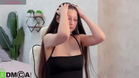 Snapshot of ella_burns chatting on November 6, 2025, 1:39 am Ella online show from November 6, 2025, 1:39 am