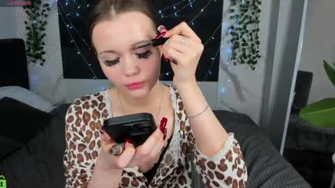 Snapshot of ella_butler chatting on June 3, 2026, 9:23 am Ella online show from June 3, 2026, 9:23 am