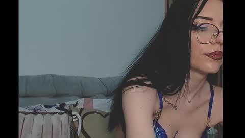 Chloe online show from November 29, 2025, 10:24 pm