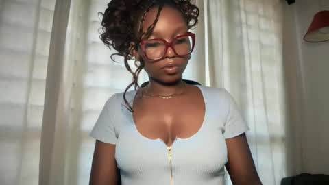 Snapshot of ella_laurel chatting on January 16, 2026, 9:24 am Ella online show from January 16, 2026, 9:24 am
