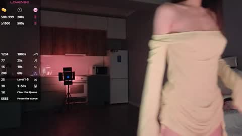 Snapshot of ella_lee15 chatting on October 31, 2025, 2:45 am Lee online show from October 31, 2025, 2:45 am