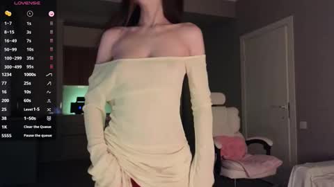 Snapshot of ella_lee15 chatting on November 24, 2025, 3:06 am Lee online show from November 24, 2025, 3:06 am