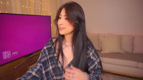 ELLA OWEN online show from February 6, 2025, 2:48 pm