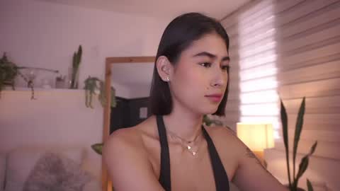 ELLA OWEN online show from April 21, 2026, 2:12 pm