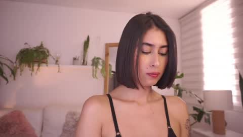 ELLA OWEN online show from April 23, 2026, 4:20 pm