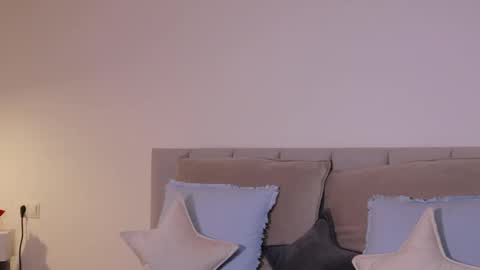 Snapshot of ella_twinkle chatting on February 23, 2025, 7:28 pm Ella online show from February 23, 2025, 7:28 pm